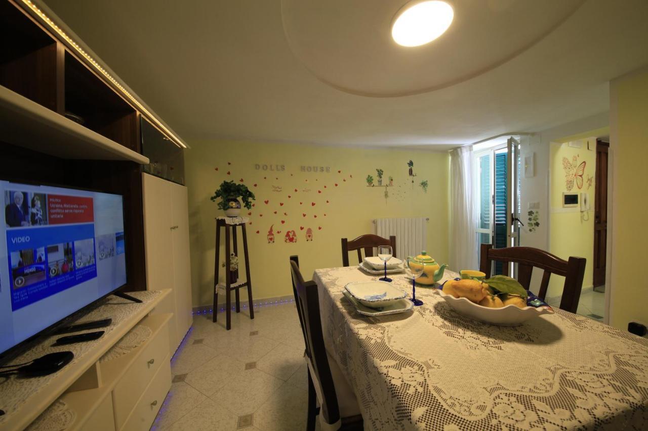 דירות מינורי Dolls House מראה חיצוני תמונה